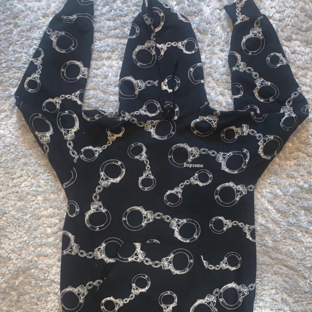 Supreme handcuff hoodie